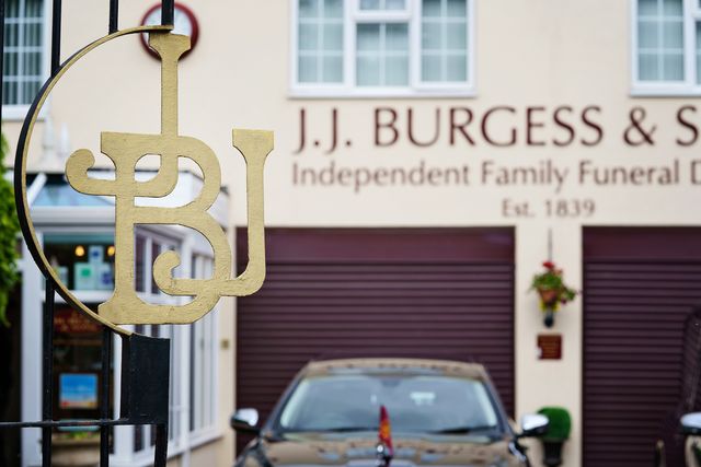 J. J. Burgess & Sons, St. Albans