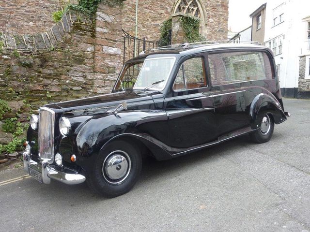 R.C. Pillar & Sons Funeral Director