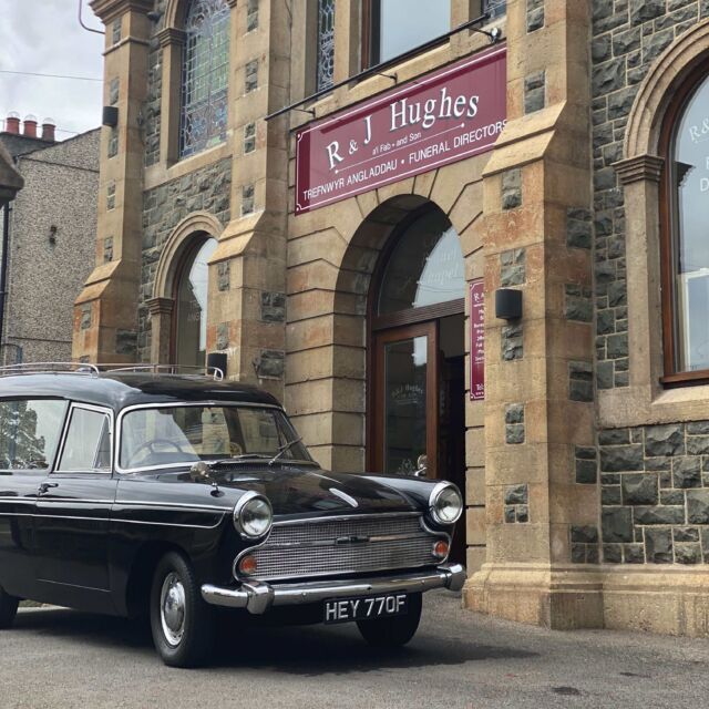 R & J Hughes and Son Ltd - Funeral Directors -Llangefni - Arwel Hughes