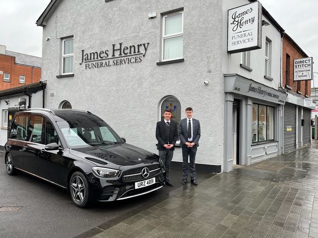 Henry's Funeral Home