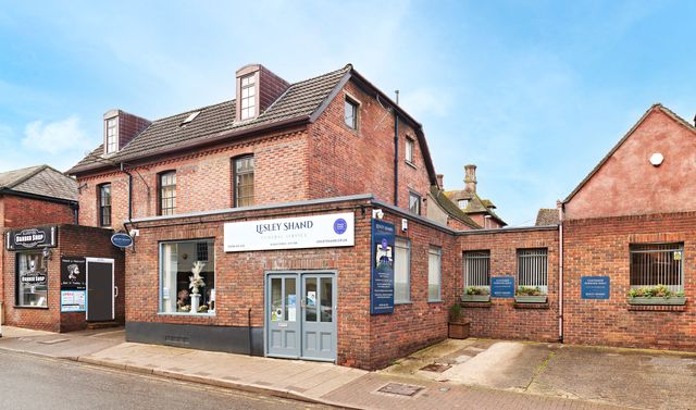 Lesley Shand | Funeral Directors in Blandford